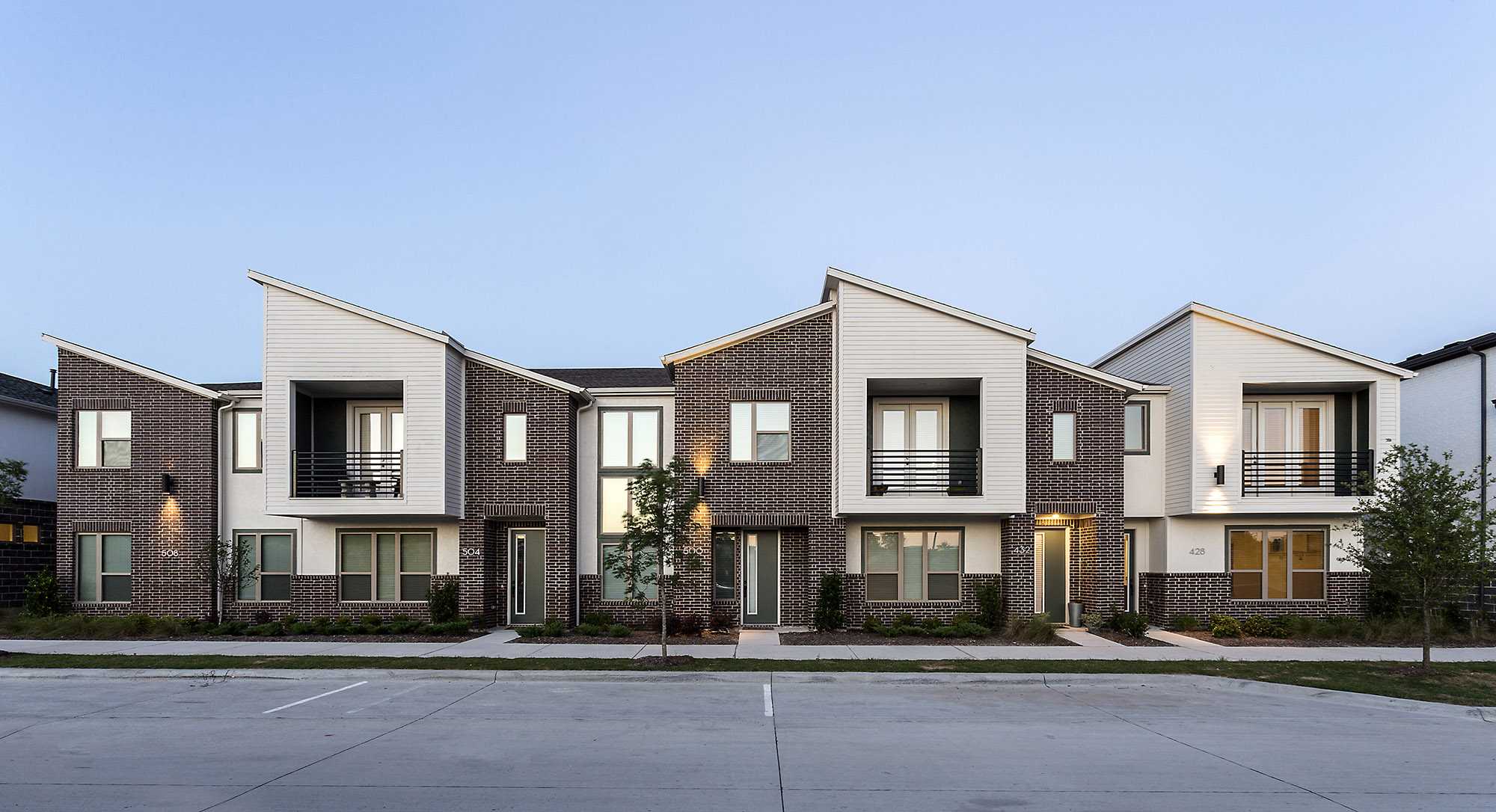 Strong Sales Start at the Street | slide show image 1